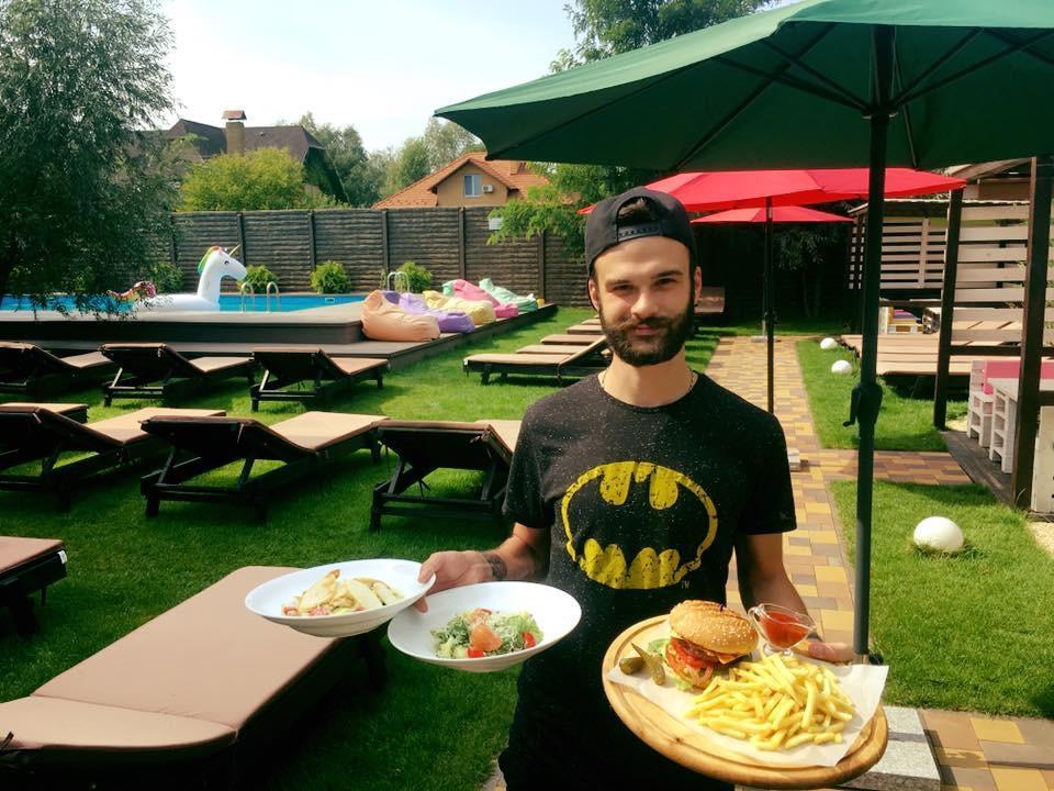 На Борту Kyjev Exteriér fotografie